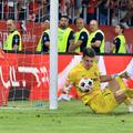Ștefan Târnovanu, aici apărând penalty-ul lui Danny Armstrong / foto: Ionuț Iordache (GSP)