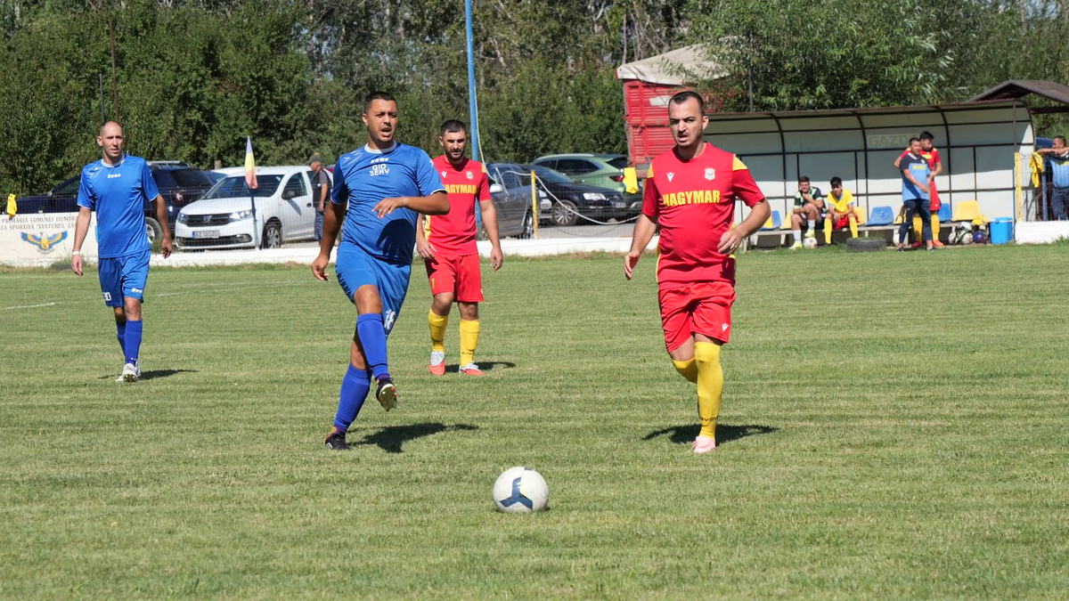 „Era să ne bage mortu-n casă înainte de final!”. Cum arată o duminică în Liga 6 Prahova: ședință aprinsă în vestiar, imnul și „Dragonul”