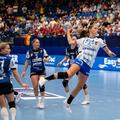 Larissa Nusser, în acțiune la Blomberg-Lippe - Gloria Bistrița / FOTO: Imago