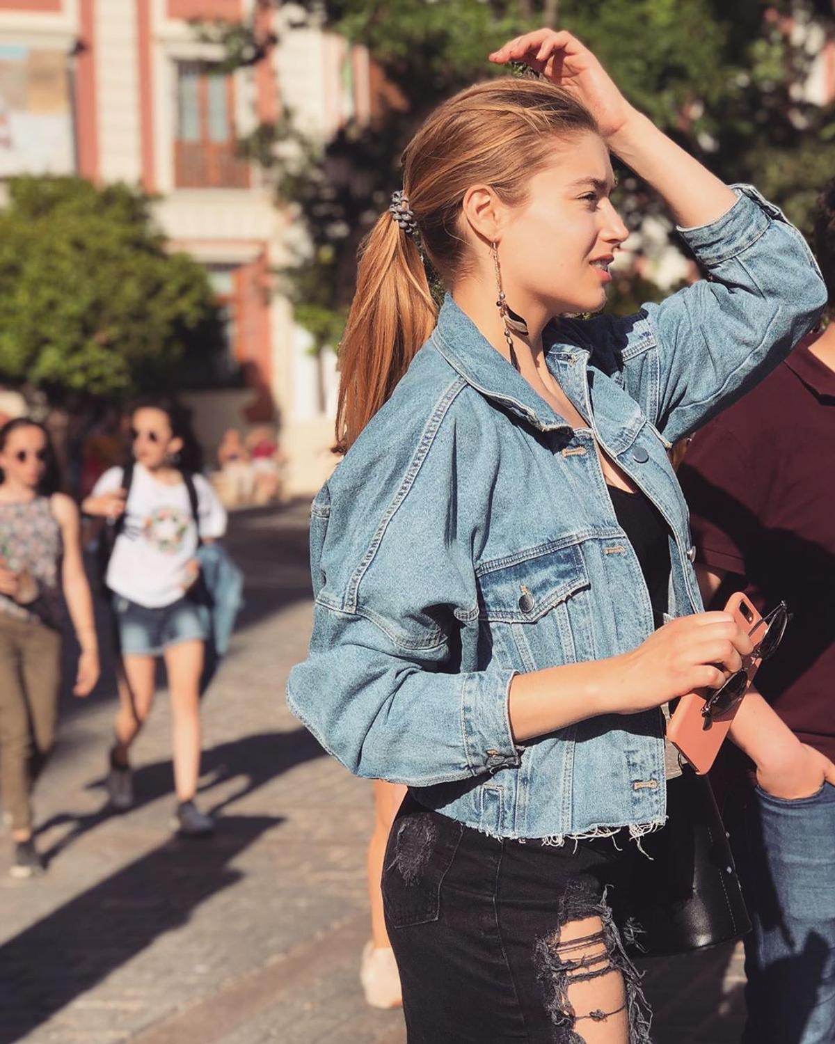 FOTO Aleix Garcia vine în România cu o bombă sexy » Fostul jucător al lui Manchester City se iubește cu o moldoveancă!