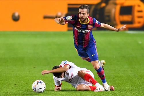 Pjanic, de la Juventus la Barcelona, una dintre puținele lovituri din 2020. Foto: Guliver/GettyImages