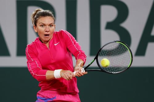 Simona Halep în acțiune la Paris FOTO Guliver/GettyImages