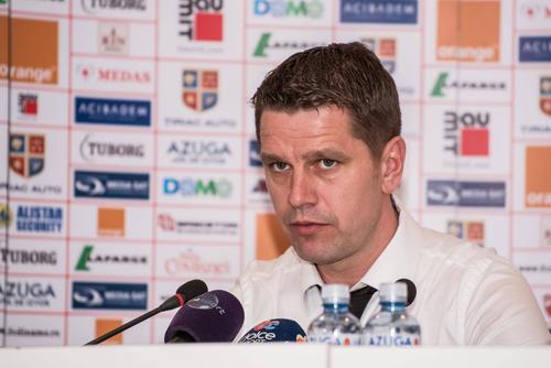 Flavius Stoican (44 de ani) este noul antrenor al celor de la FCU Craiova. Adrian Mititelu Jr., patronul oltenilor în absența tatălui său, a fost dorit la Dinamo în perioada în care era jucător iar Stoican îi pregătea pe „câini”.