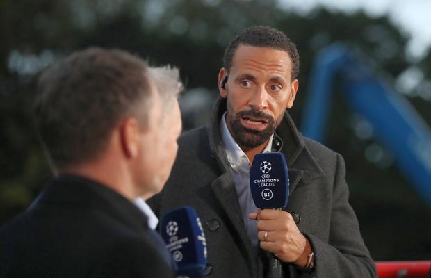 Jucătorul care l-a uimit pe Rio Ferdinand: „Ce face el nu s-a mai văzut în fotbal. Nici măcar Gerrard, Lampard sau Scholes nu făceau așa ceva pe teren”