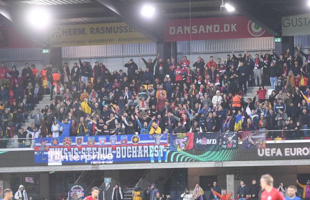 „Rușine, rușine, rușine să vă fie!” » Suporterii FCSB-ului n-au mai suportat umilința din Danemarca