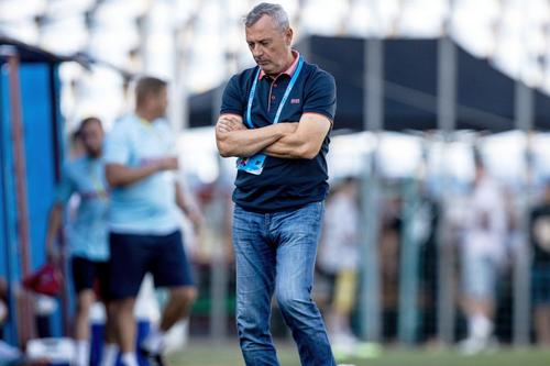 Mircea Rednic e din ce în ce mai contestat la Arad  / Sursă foto: facebook.com/uta1945arad