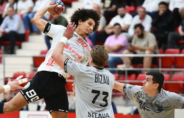 Dinamo a zdrobit-o pe Steaua, în derby-ul din „Liga Zimbrilor”