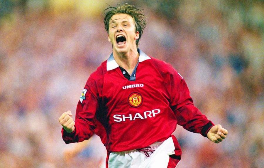 David Beckham, jucând pentru Manchester United Cum a influențat Zidane un transfer fabulos la Real Madrid: „Mi-a întins mâna și a spus: «Vii?». Am zis în sinea mea: «Wow»”