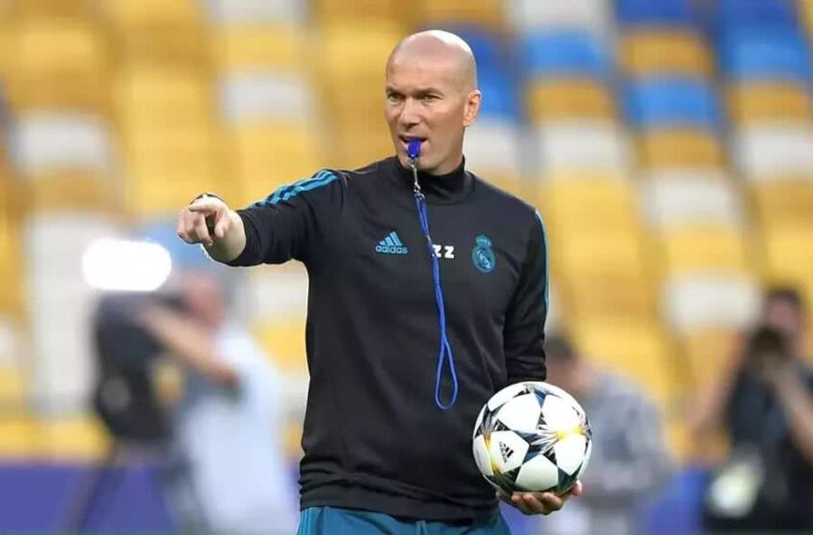 Zinedine Zidane, trei Ligi ale Campionilor consecutive cu Real Madrid Surpriză mare la Real Madrid » Cine ar putea fi noul antrenor. Decisiv pentru venirea lui Kylian Mbappe!