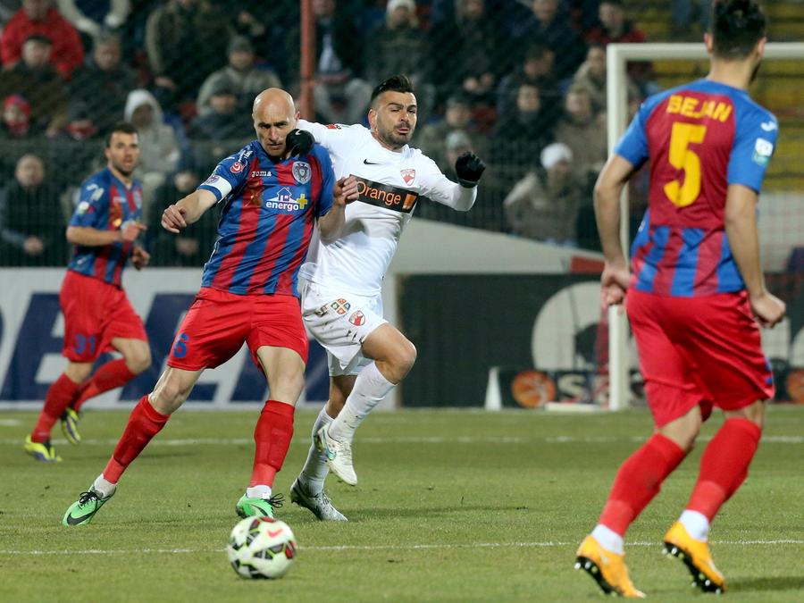 Marian Cristescu, într-un Dinamo - ASA Târgu Mureș, în duel cu Gabi Mureșan „Am avut prime de la FCSB”, la 4 ani după Cazul Valiza! » Interviu-BOMBĂ cu Marian Cristescu despre o carieră plină de povești: „Budescu îl lua de urechi pe băiatul lui Ioan Niculae” + „Răzvan Lucescu ne-a legat cu sfoara”