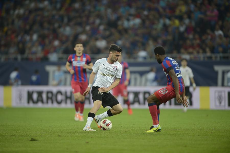 Marian Cristescu, într-o partidă cu FCSB „Am avut prime de la FCSB”, la 4 ani după Cazul Valiza! » Interviu-BOMBĂ cu Marian Cristescu despre o carieră plină de povești: „Budescu îl lua de urechi pe băiatul lui Ioan Niculae” + „Răzvan Lucescu ne-a legat cu sfoara”