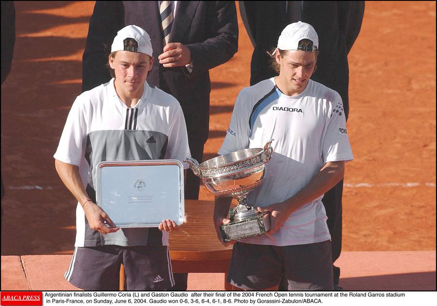 Guillermo Coria și Gaston Gaudio la Roland Garros în 2004 FOTO Imago Images Guillermo Coria, finalist la Roland Garros în 2004, compară cazul său cu cel al lui Jannik Sinner: „Simt că nu am primit același tratament ca el”