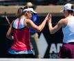 Raluca Olaru și Simona Halep la Adelaide 2020 Foto: Imago