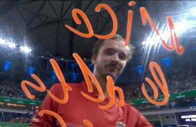 „Frumoase mingi” » Daniil Medvedev nu se dezminte: ironii și la Shanghai