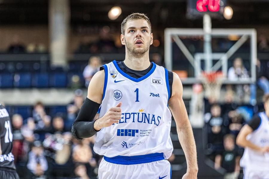 Donatas Tarolis, fostul jucător al lui U-BT Cluj-Napoca și CSM Oradea/Foto: Instagram (Neptunas Klaipeda) Lipsită de un jucător de bază, U-BT Cluj-Napoca va încerca să obțină, în Lituania, prima victorie stagională în EuroCup: „Jucăm cu o echipă incomodă”