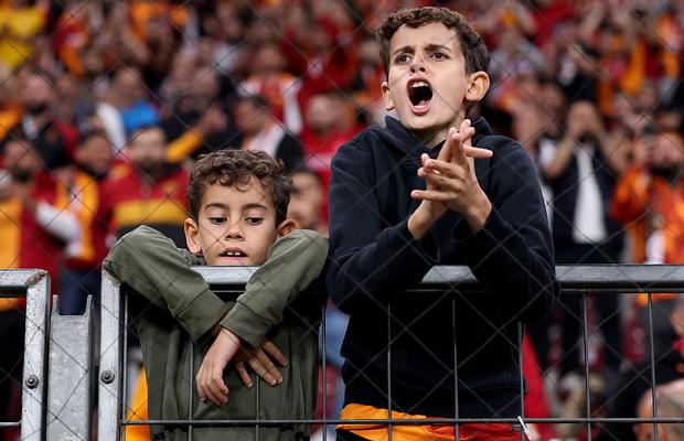 Ovidiu Ioanițoaia a numit stadionul cu cea mai frumoasă atmosferă din lume: „Am fost peste tot, ca aici nu există! Ai impresia că vin ienicerii și spahiii”