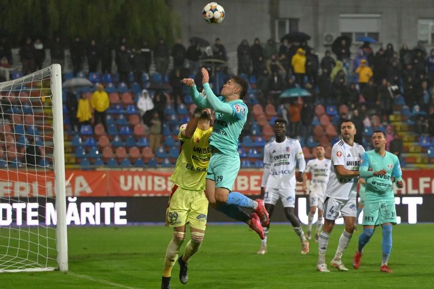 FC Botoșani - UTA Arad, ultima partidă din runda #12 din Superliga // foto: sportpictures.eu