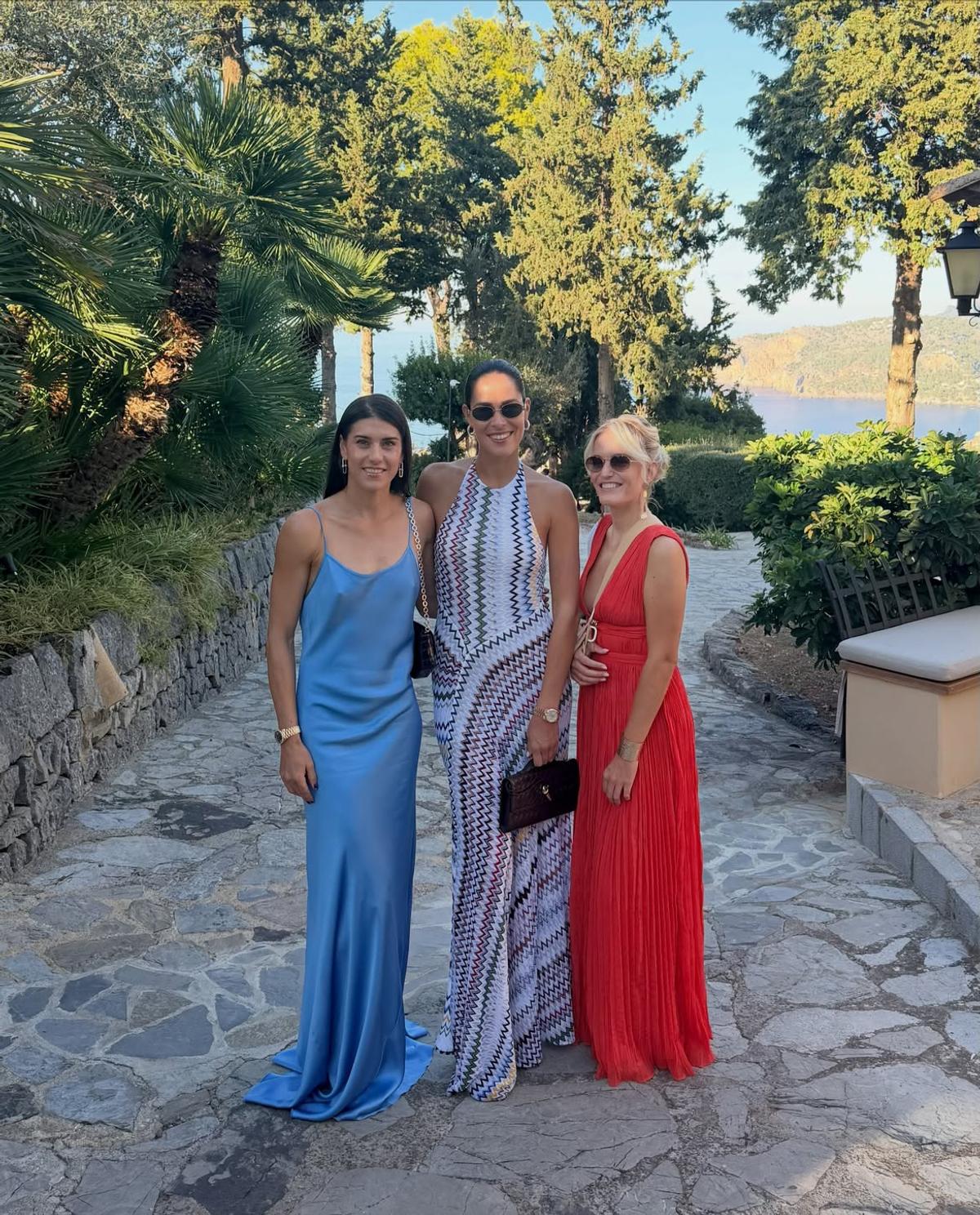 Sorana Cîrstea a mers în vizită acasă la Ana Ivanovic și s-au fotografiat în diferite ipostaze