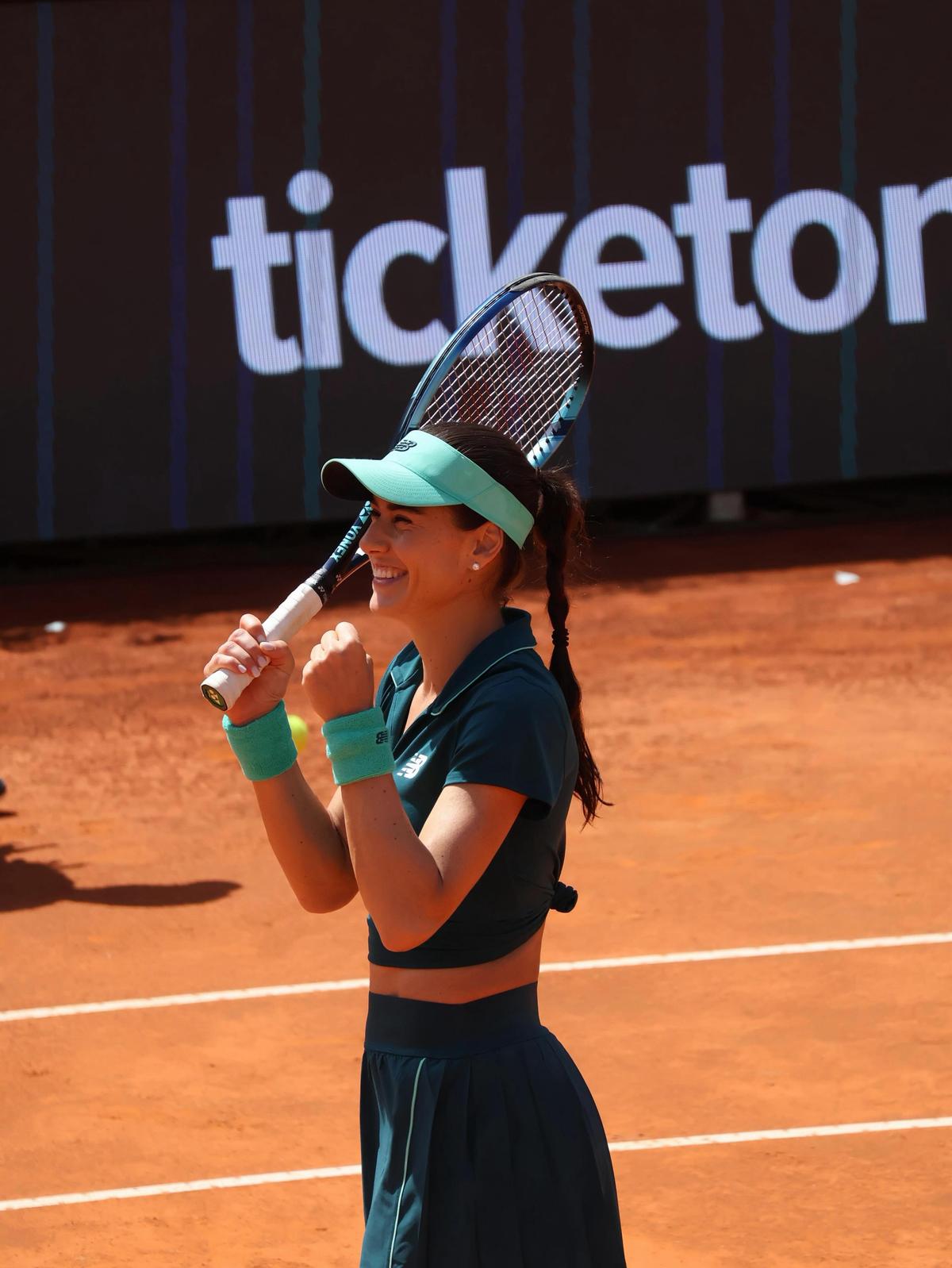 Sorana Cîrstea a mers în vizită acasă la Ana Ivanovic și s-au fotografiat în diferite ipostaze