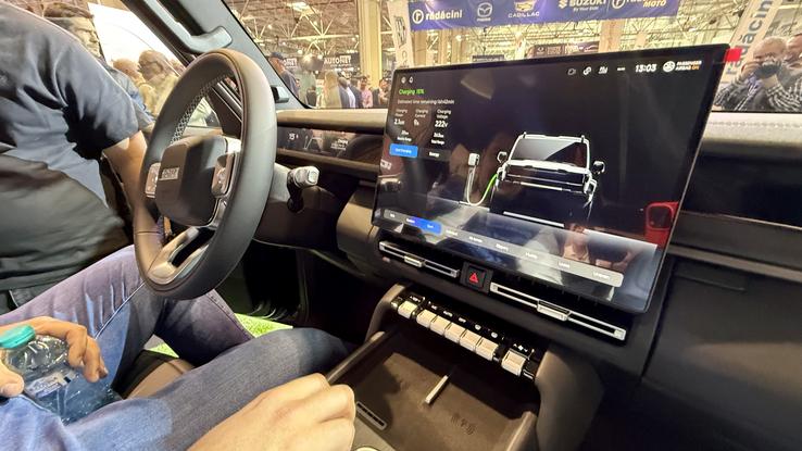 iCAUR V27 s-a lansat în România la Salonul Auto București. Foto: GSP.RO