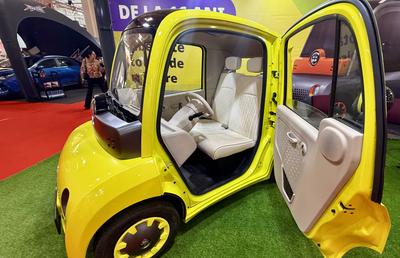 Mașina testată la -20 de grade se vinde la Salonul Auto București! Cine o poate conduce și cât costă