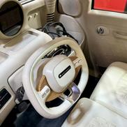 Mașina electrică Astraux AL6 e prezentă la Salonul Auto de la București. Foto: GSP.RO