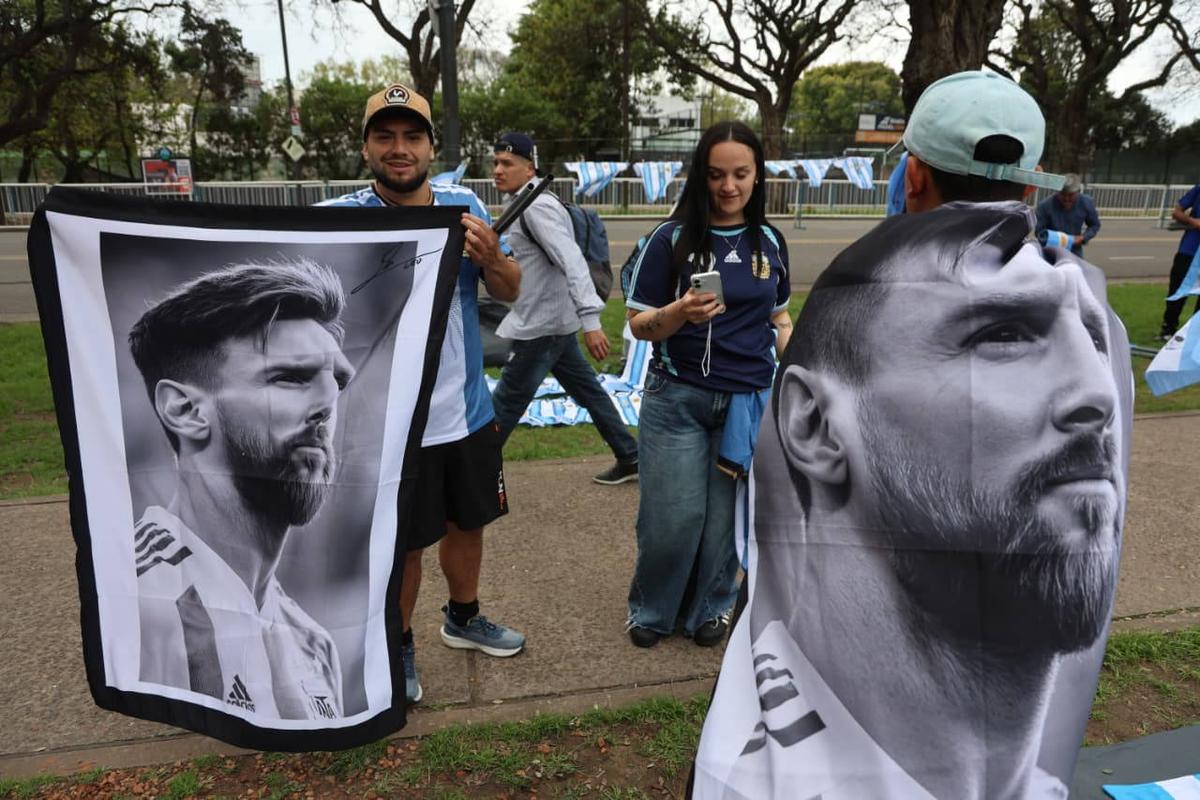 Superliga, reprezentată la retragerea lui Messi » Un jucător din campionatul nostru și un fost petrolist au evoluat pe „El Monumental”