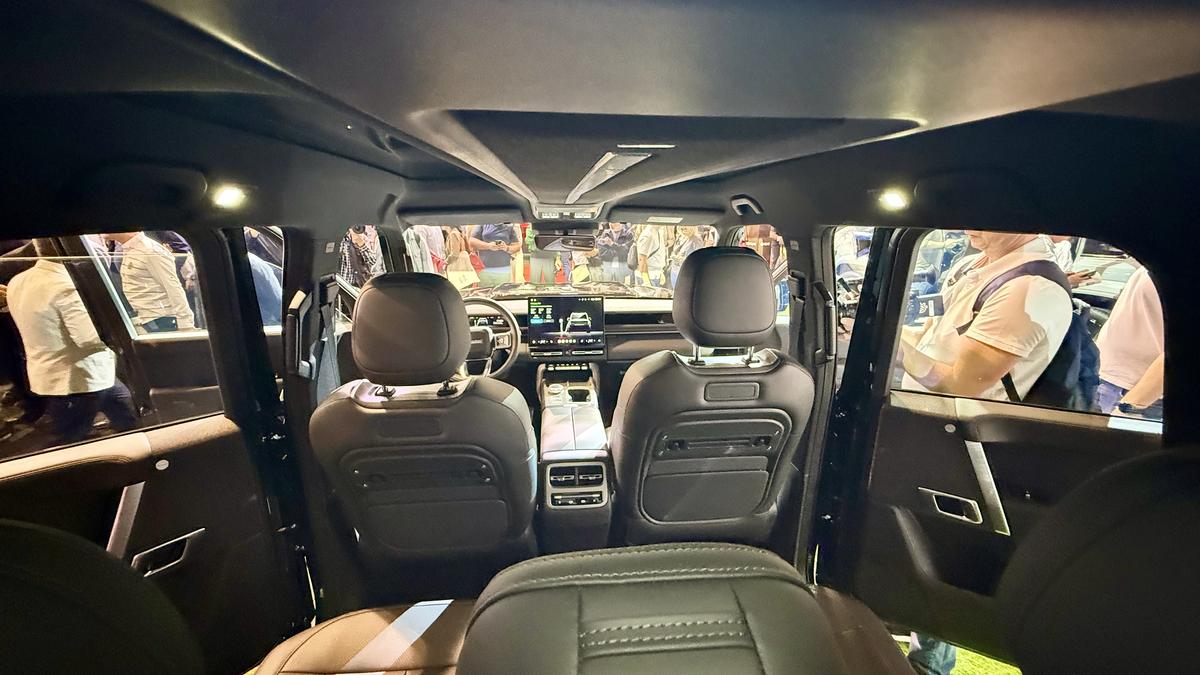 Chinezii accelerează pe piața auto din România » Noul model a fost lansat la Salonul Auto București!