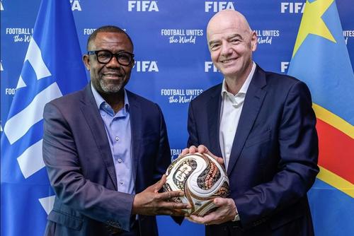 Președintele FIFA, Gianni Infantino, și protejatul său, și Véron Mosengo-Omba, personaj cheie la federația din RD Congo / Foto: X