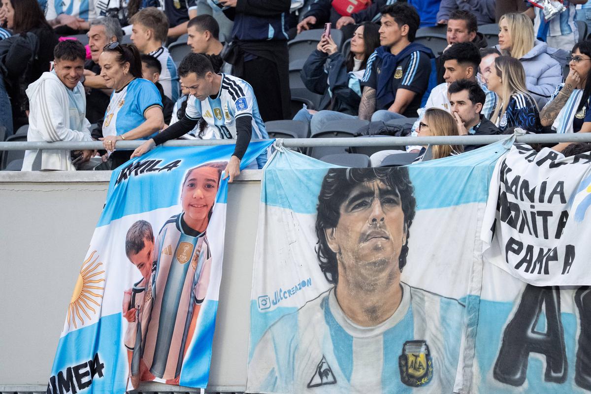 Superliga, reprezentată la retragerea lui Messi » Un jucător din campionatul nostru și un fost petrolist au evoluat pe „El Monumental”