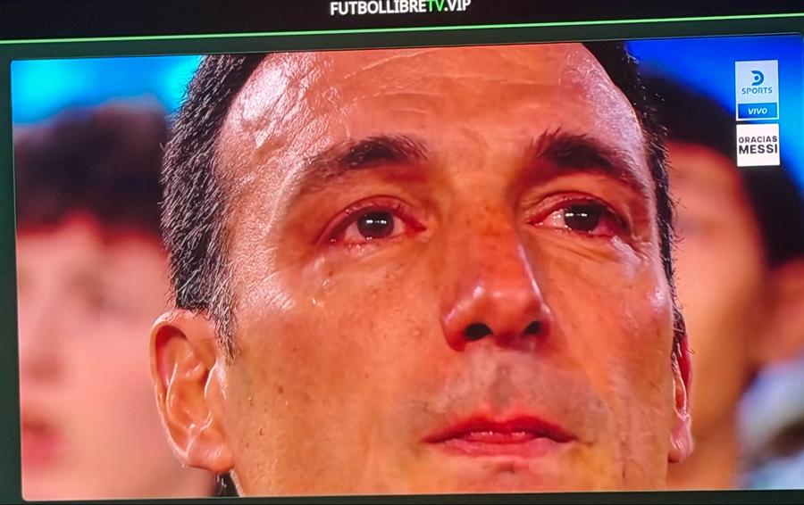 Scaloni, în lacrimi, în momentul intonării imnului Argentinei AD10S! Messi, pentru ultima dată » Și-a luat „la revedere” de la Argentina cu gol și două pase decisive, într-o noapte copleșitoare pe „El Monumental”