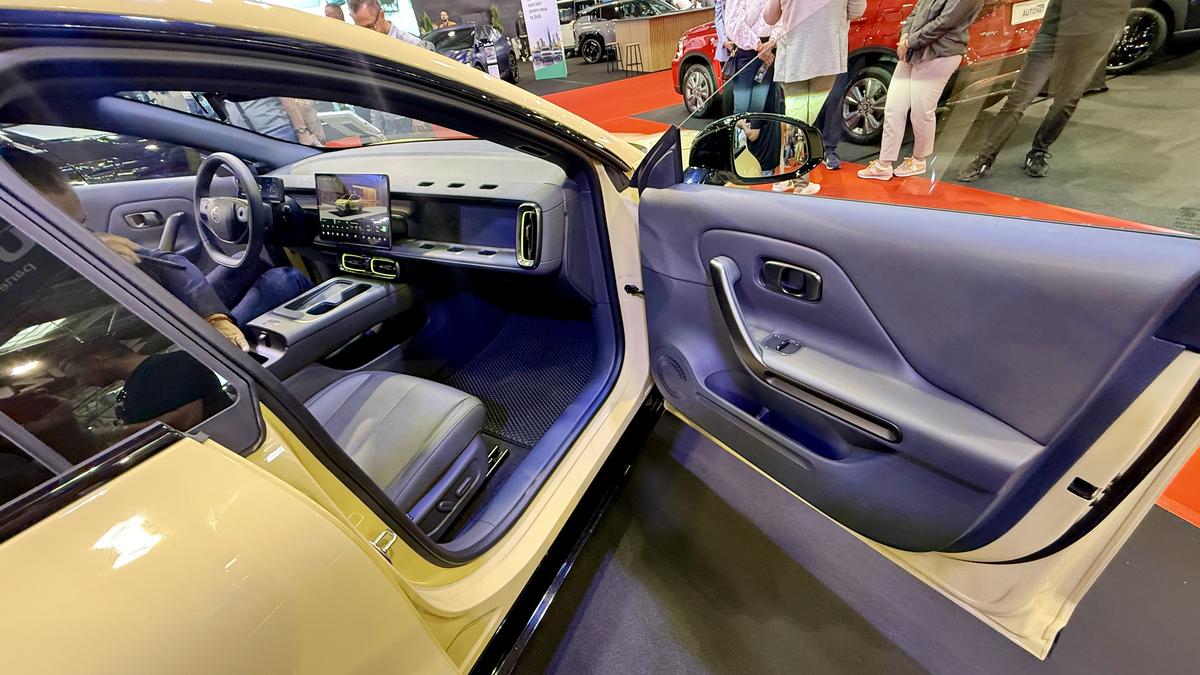 O nouă mașină își face debutul în România » Costă sub 30.000 de euro și a fost prezentată la Salonul Auto București
