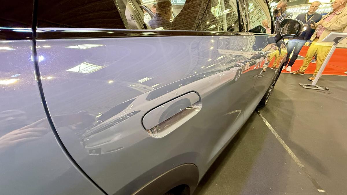 Surpriza chinezilor de la Salonul Auto București » Un nou model electric a intrat oficial pe piața din România