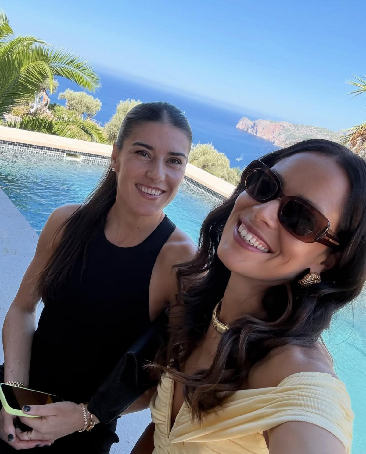 Sorana Cîrstea a mers în vizită acasă la Ana Ivanovic și s-au fotografiat în diferite ipostaze