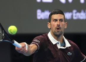 Novak Djokovic rămâne neînvins la Beijing, el a câștigat trofeul după ce adversarul său a abandonat