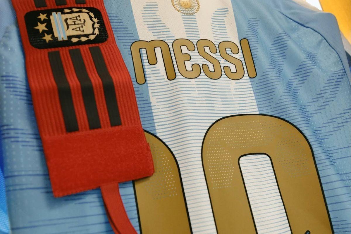 Superliga, reprezentată la retragerea lui Messi » Un jucător din campionatul nostru și un fost petrolist au evoluat pe „El Monumental”