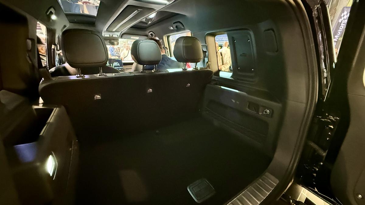 Chinezii accelerează pe piața auto din România » Noul model a fost lansat la Salonul Auto București!