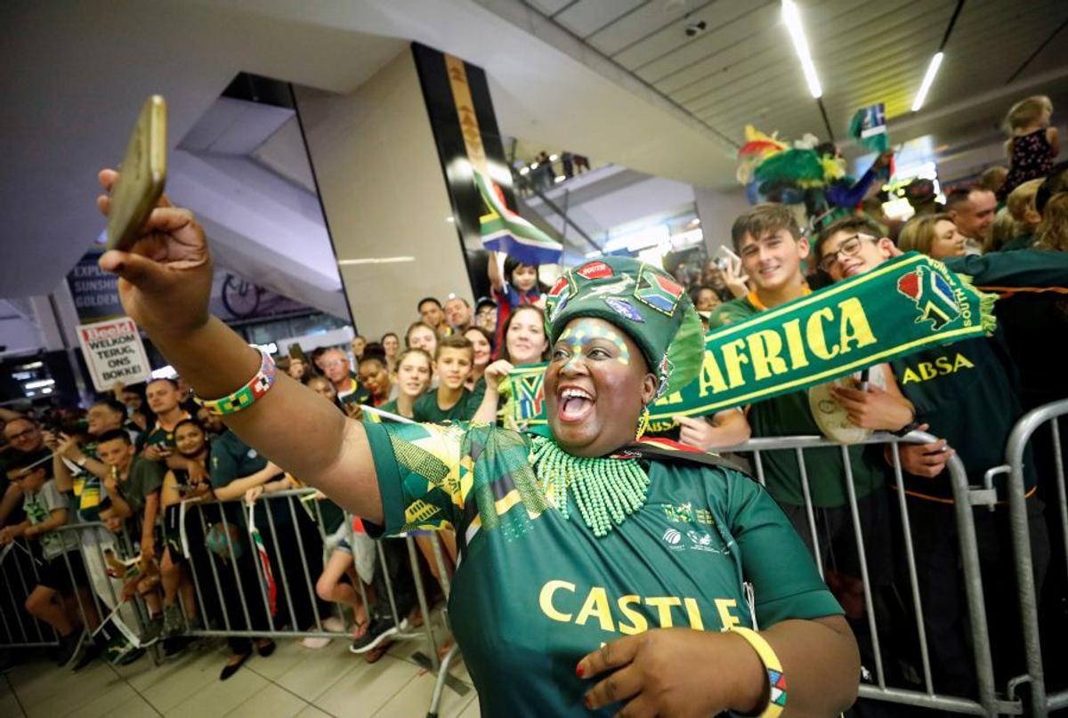FOTO + VIDEO Africa de Sud, primită cu urale la întoarcerea acasă, după câștigarea Cupei Mondiale