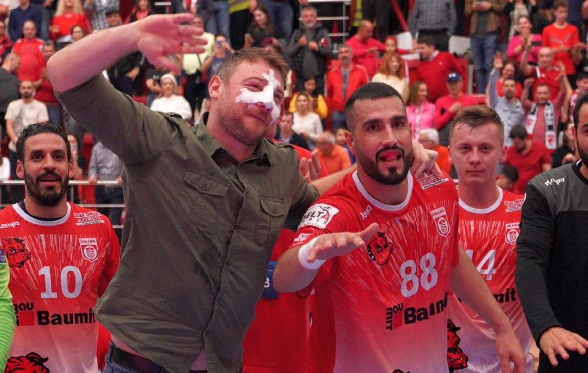 Dinamo - Kadetten Schaffhausen 27-26 // FOTO + VIDEO Victorie importantă și calificare pentru „dulăi”, după o repriză secundă electrizantă