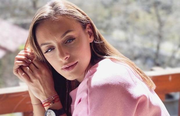 „Am respirația răvășită și mușchii sunt puțin afectați” » Ana Bogdan, depistată cu COVID: „Așa voi arăta în următoarele două săptămâni”