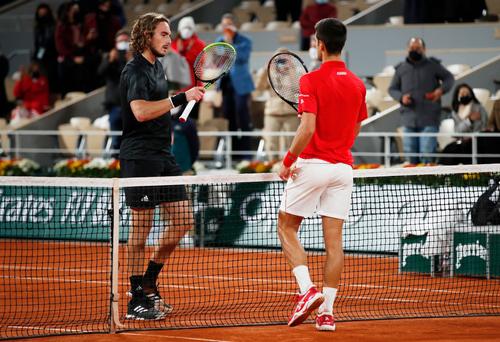 Grecul Stefanos Tsitsipas (22 de ani, 6 ATP) își acuză colegii din circuit, fără a da nume, de ipocrizie.