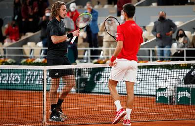 Tsitsipas îi ia la rost pe Djokovic și alți grei din circuit: „Se dau vegani, dar continuă să joace cu racordaj din intestine. Este echivalentul a 8 animale moarte!”