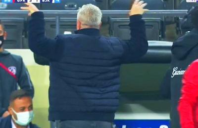 VIDEO+FOTO Marius Șumudică, gest sfidător la adresa lui Beșiktaș » Ultrașii „vulturilor” nu vor uita curând
