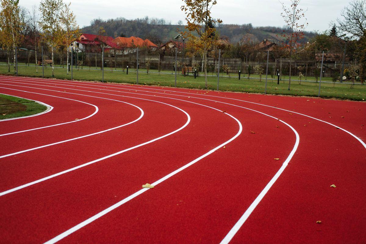 Se întâmplă în România » Gafă de 120.000 de euro la un stadion din România! Primarul se laudă pe Facebook