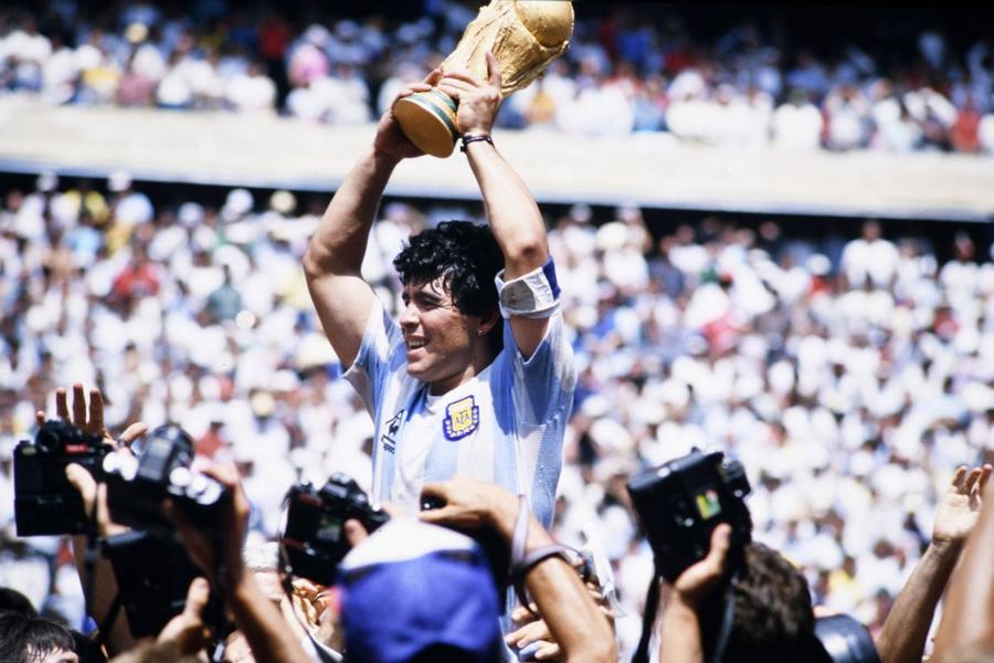 O știi pe aia cu Maradona?