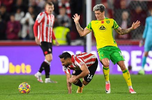 Daniel Farke, 45 de ani, a fost demis de Norwich după succesul obținut azi în deplasarea de la Brentford, 2-1.