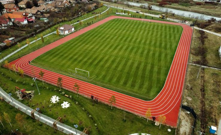Noua pistă de atletism din Blaj / Sursă foto: Facebook Gheorghe Valentin Rotar