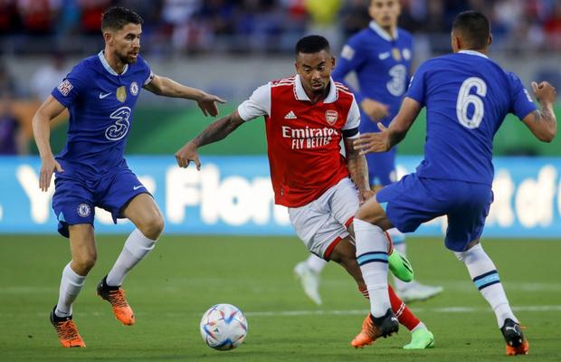 „Un ciclon” de fotbal a cuprins Europa