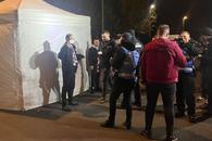 Tensiuni la porți înainte de FCSB - Rapid » Suporterii giuleșteni au acuzat noul mod în care jandarmii îi legitimează: „Ne-au dezbrăcat în cort, cu buletinul lângă noi”