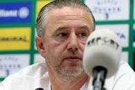 Antrenorul din Liga 1 pentru care a garantat Reghecampf: „Am avut o discuție cu cei din club” + Ce spune despre lupta la titlu